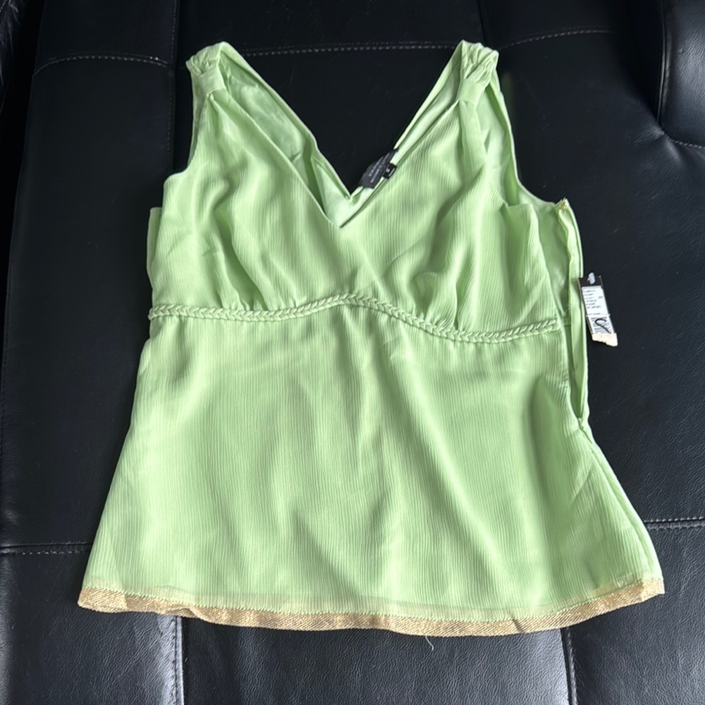 Tahari NWT Green Sleeveless V-Neck Top with gold trim